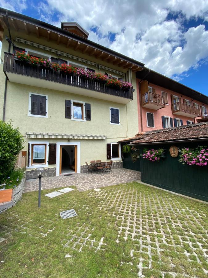 Casa Nina Apartman Mezzolago Kültér fotó